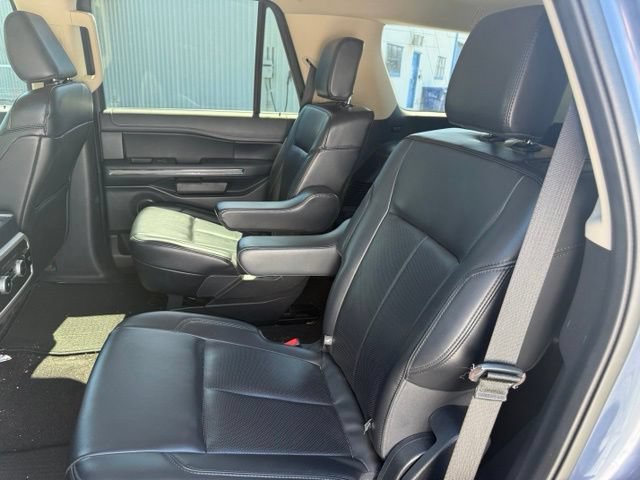 Used 2022 Ford Expedition XLT AWD/4WD image 10