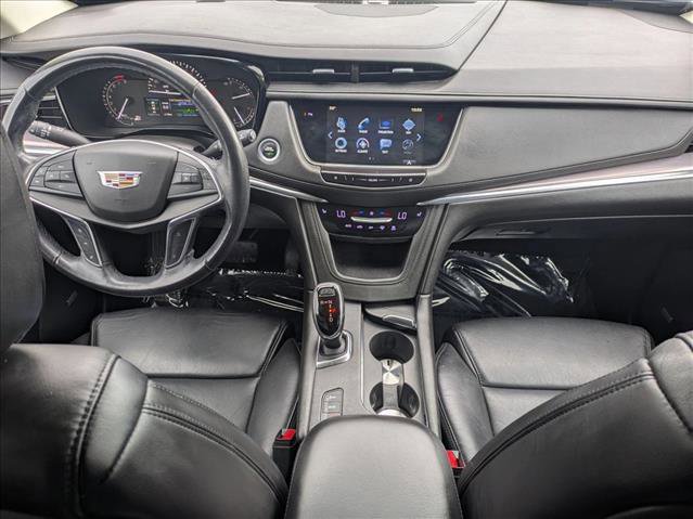 Used 2018 Cadillac XT5 Luxury w/ Driver Awareness Package image 18