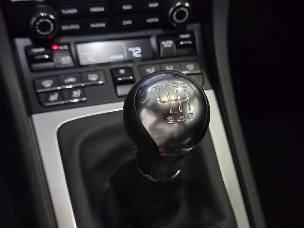 Certified 2025 Porsche 718 Cayman RWD image 17