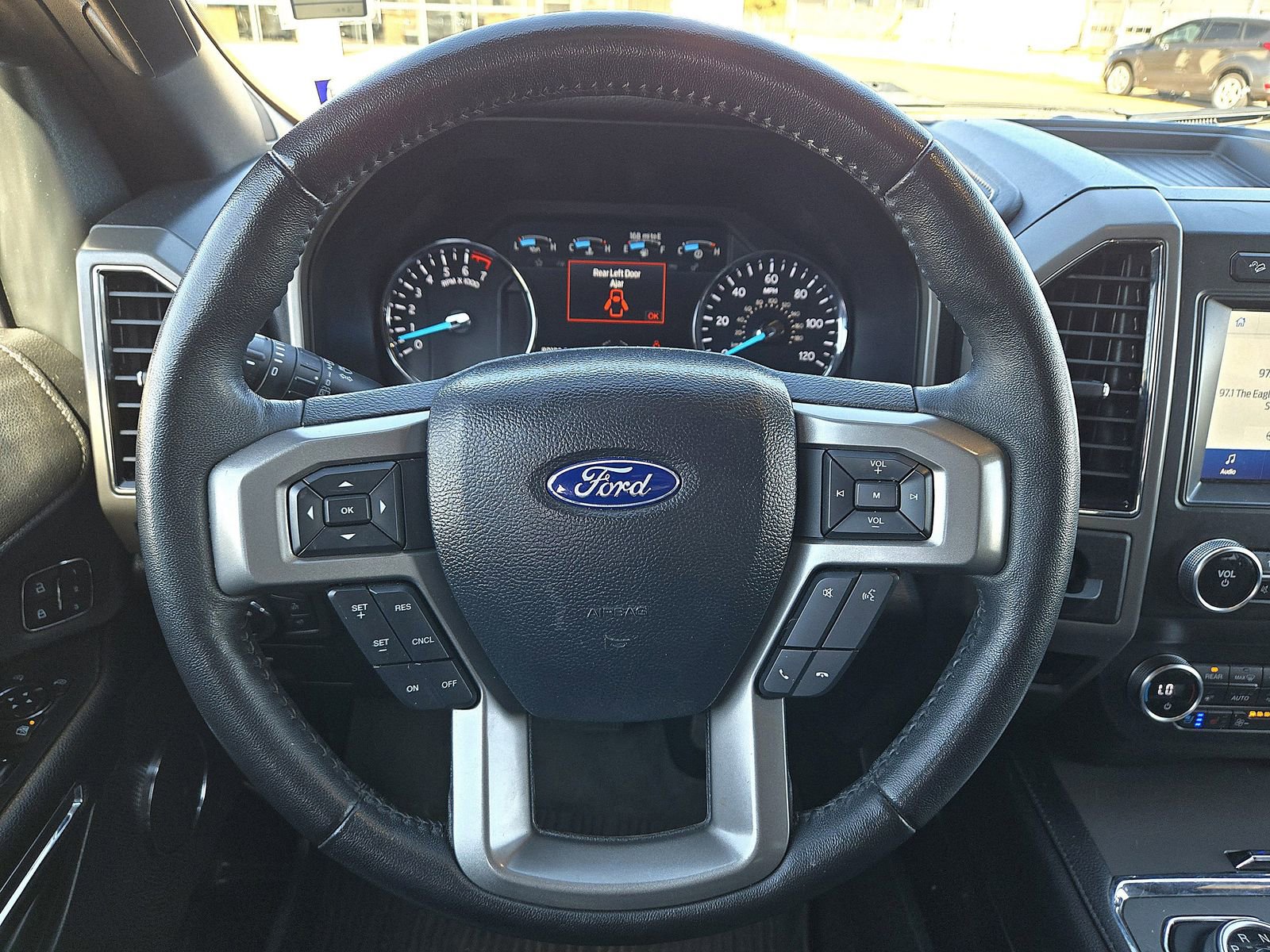 Used 2021 Ford Expedition XLT image 12