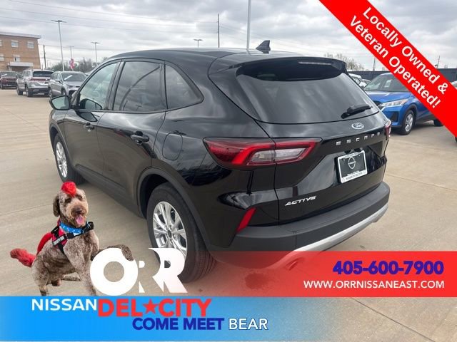 Used 2025 Ford Escape Active video 3