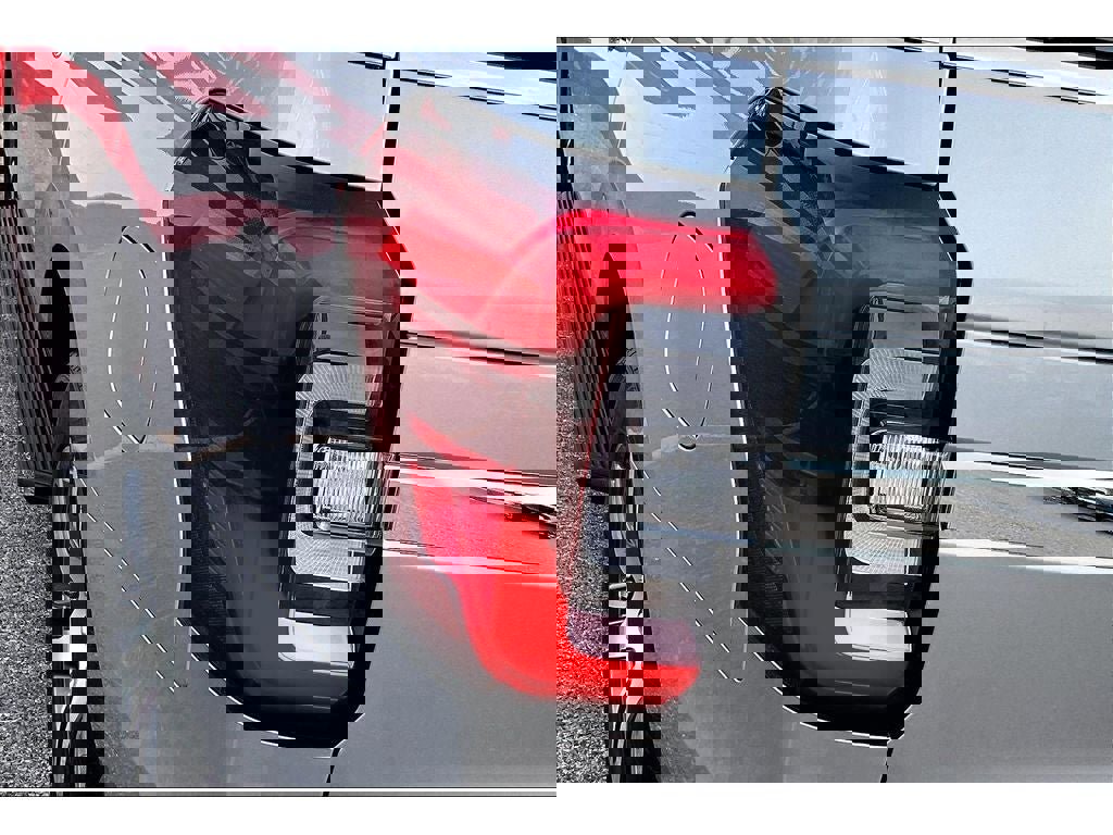 Used 2024 Ford Expedition Limited image 33