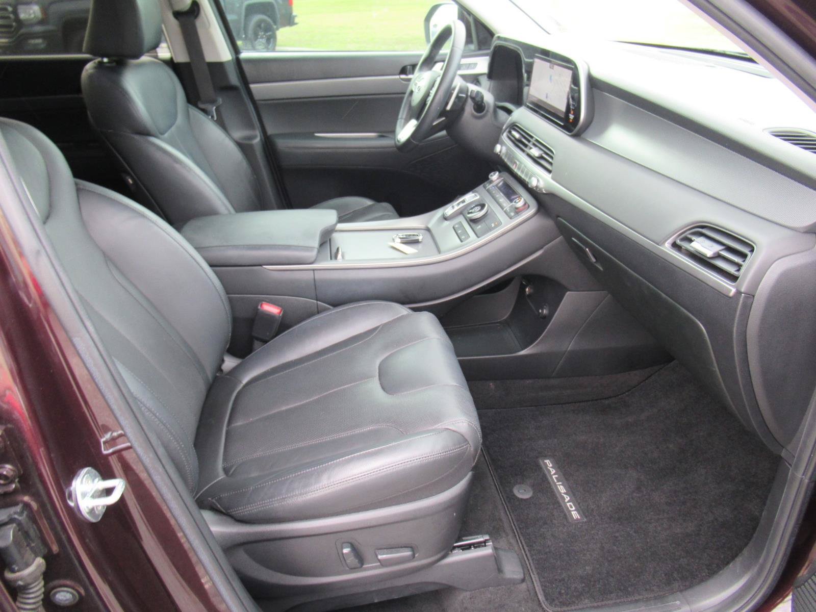 Used 2022 Hyundai Palisade SEL w/ 8P Bench Seat Package FWD image 10