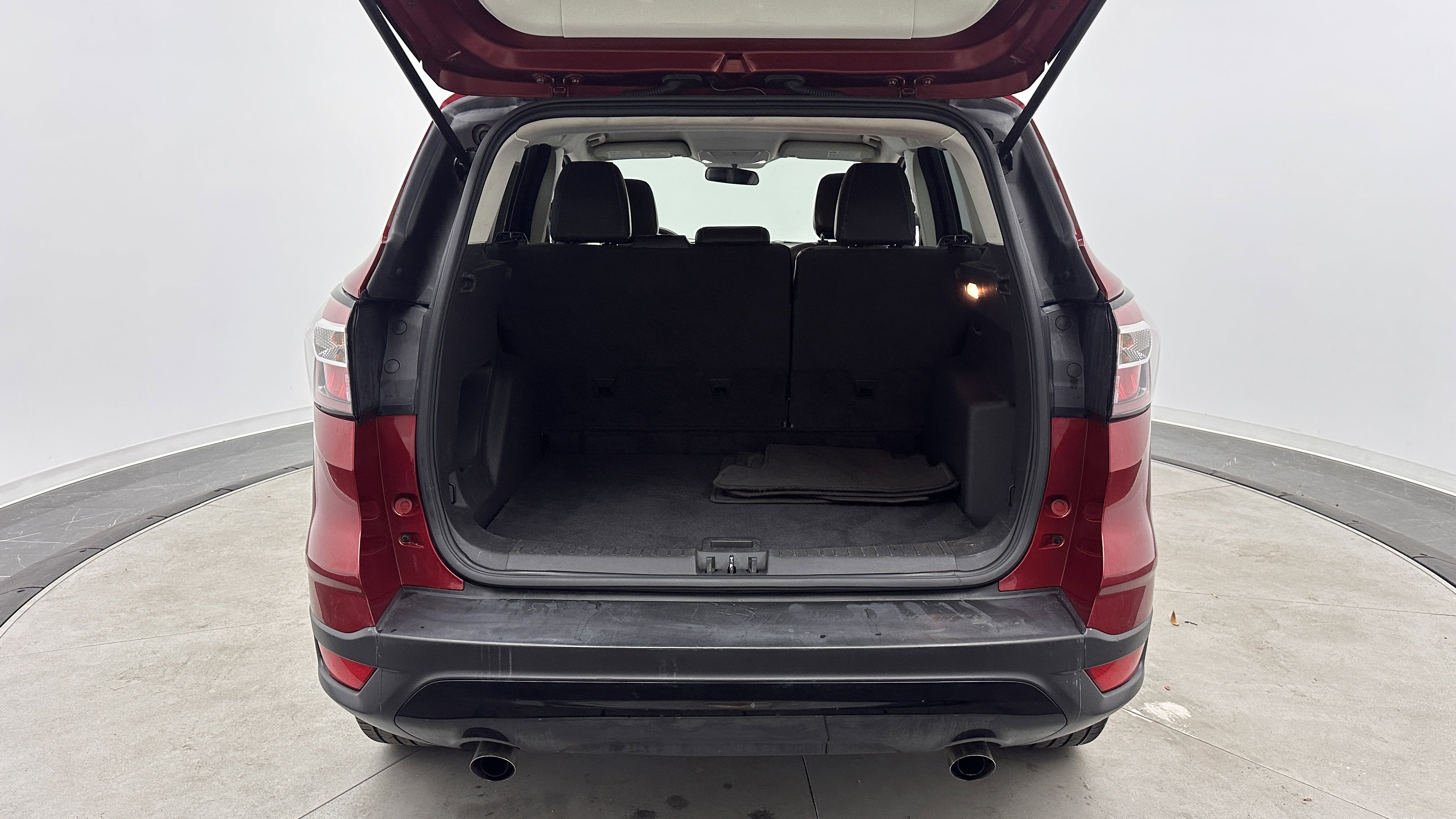 Used 2018 Ford Escape SE w/ SE Sport Appearance Package AWD/4WD image 28