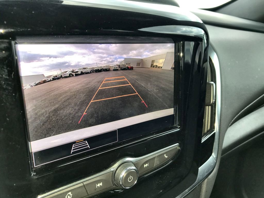 Used 2023 Chevrolet Traverse LT FWD image 17