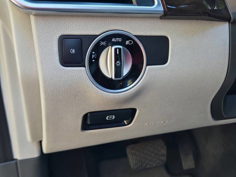 Used 2015 Mercedes-Benz ML 250 BlueTEC 4MATIC image 23