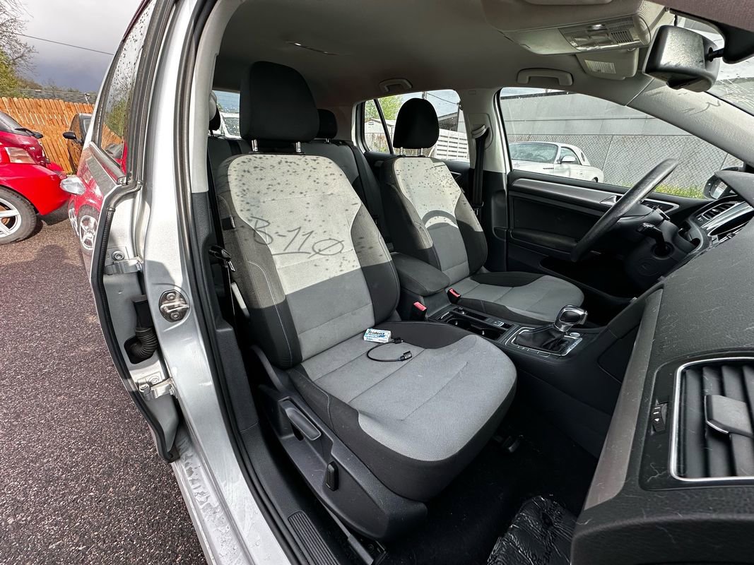 Used 2015 Volkswagen e-Golf Limited Edition image 5