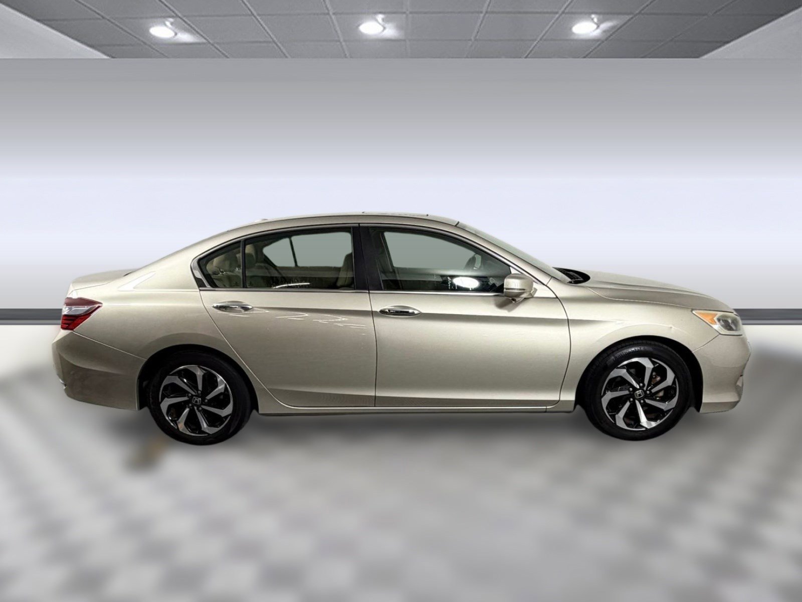 Used 2016 Honda Accord EX image 8