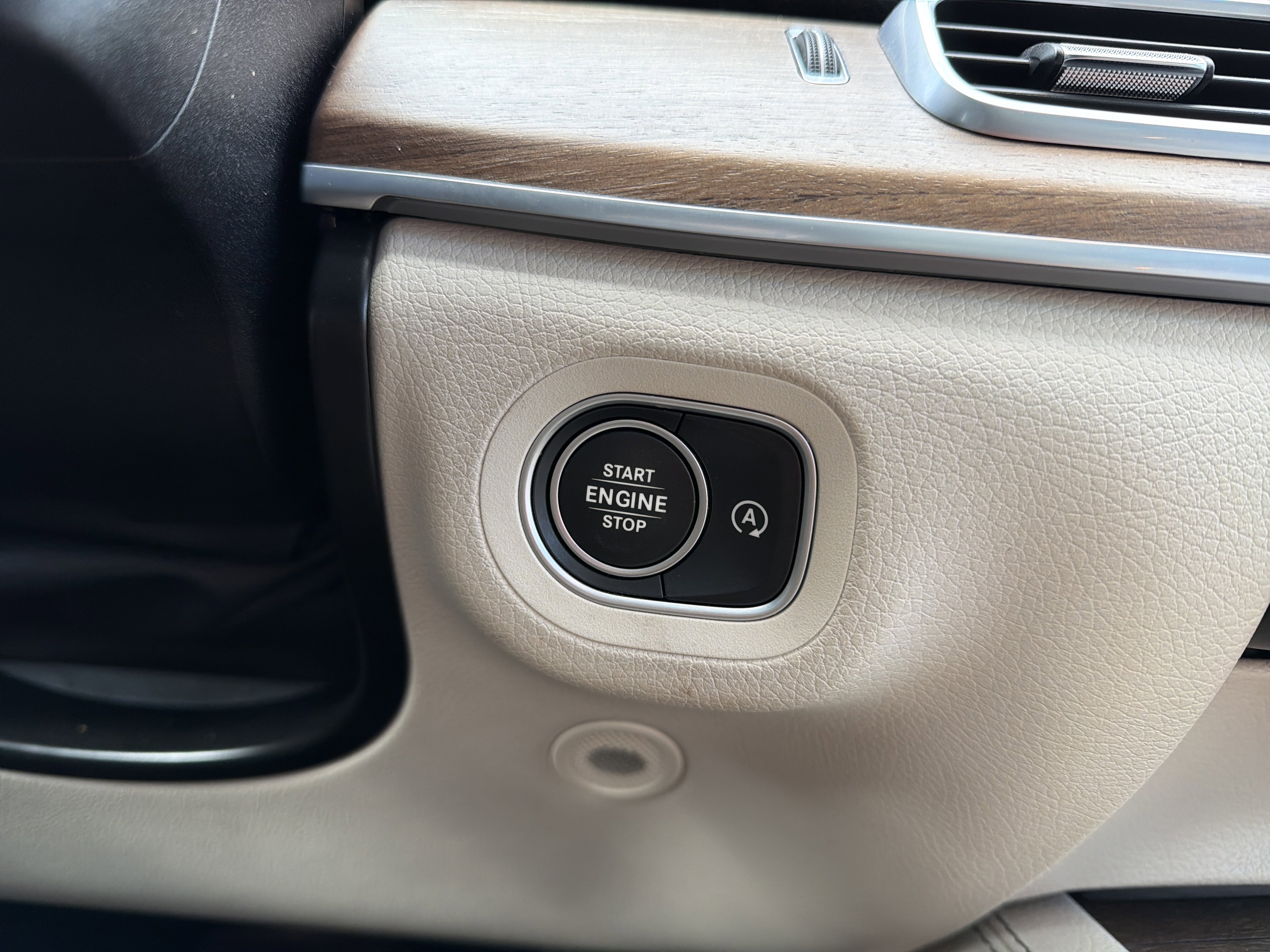 Used 2022 Mercedes-Benz GLS 450 4MATIC image 20