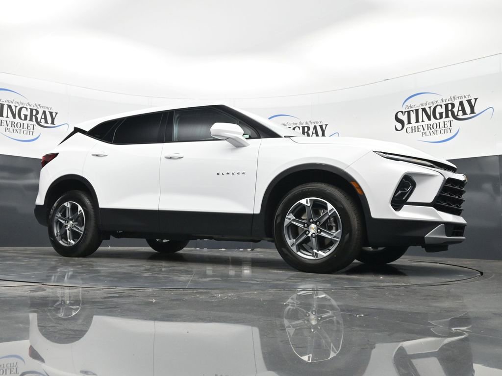Used 2025 Chevrolet Blazer LT FWD image 26