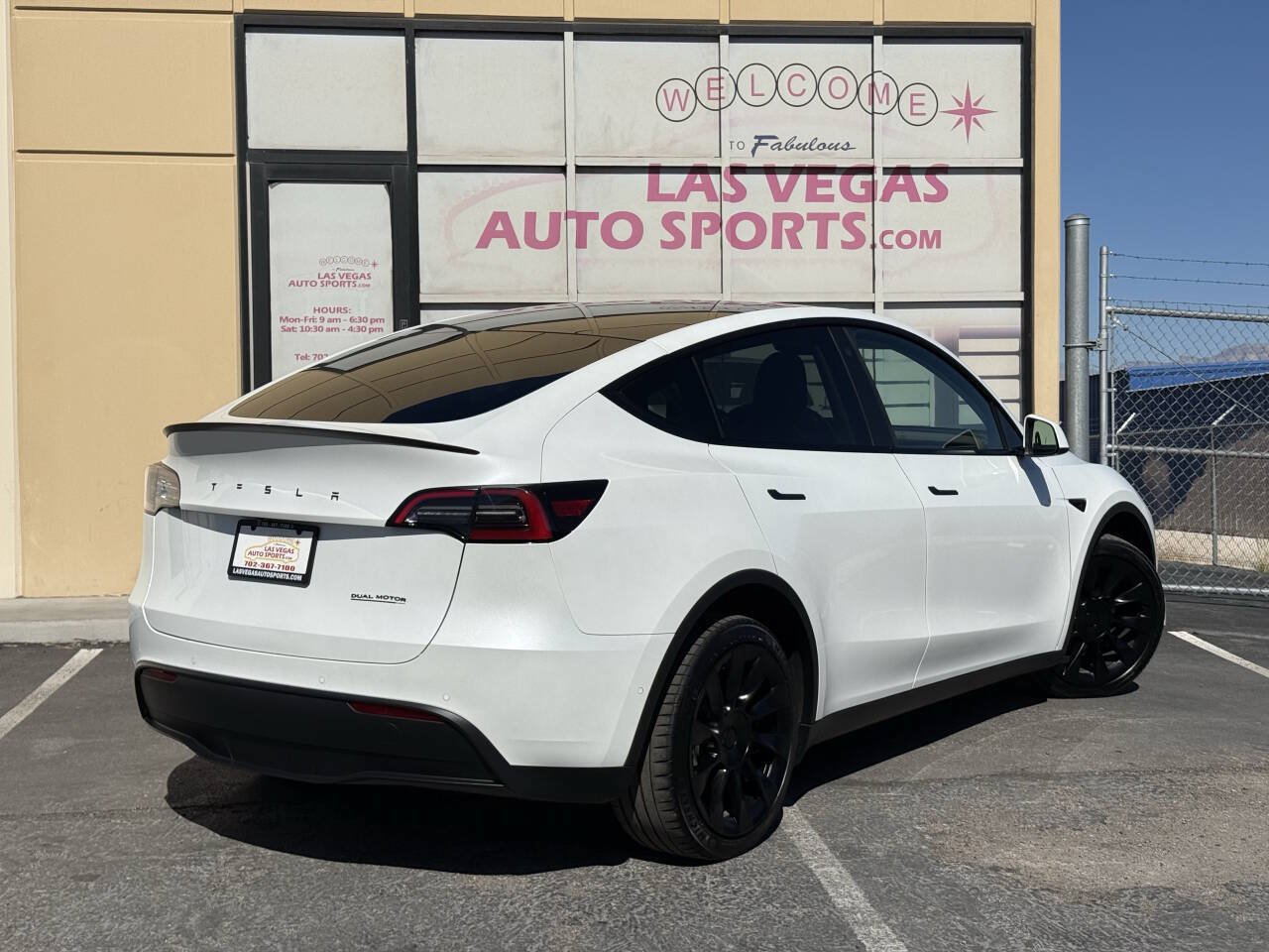 Used 2023 Tesla Model Y Long Range AWD/4WD image 7