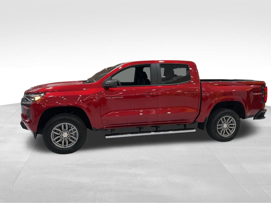 New 2024 Chevrolet Colorado LT w/ LT Convenience Package III image 2