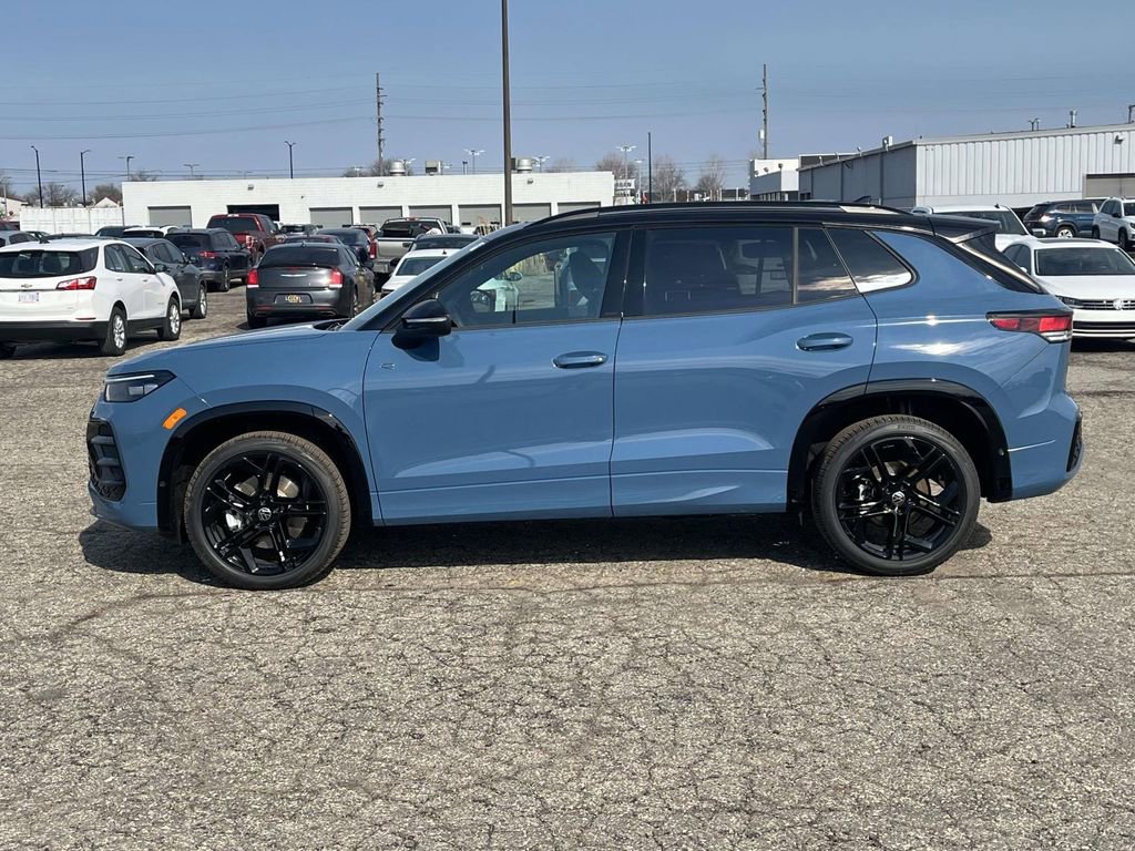 New 2026 Volkswagen Tiguan SE R-Line AWD/4WD image 2