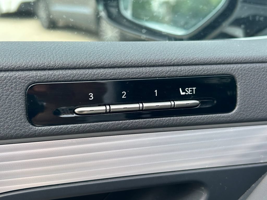 Used 2024 Lexus LX 600 F Sport AWD/4WD image 28
