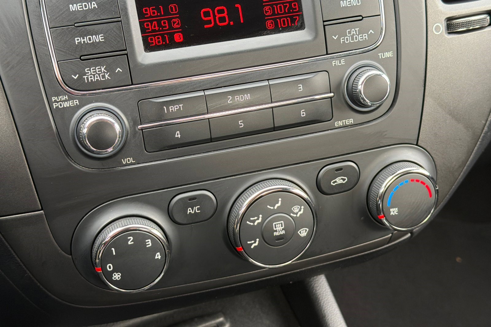 Used 2016 Kia Forte LX image 23