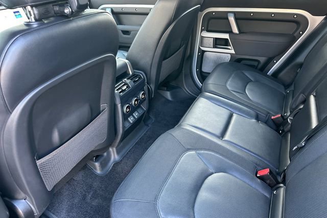 Certified 2023 Land Rover Defender 130 X-Dynamic SE image 11