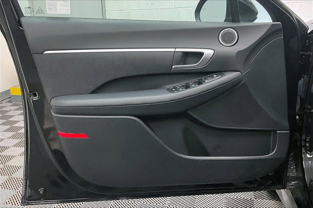Certified 2025 Hyundai Sonata SE image 22