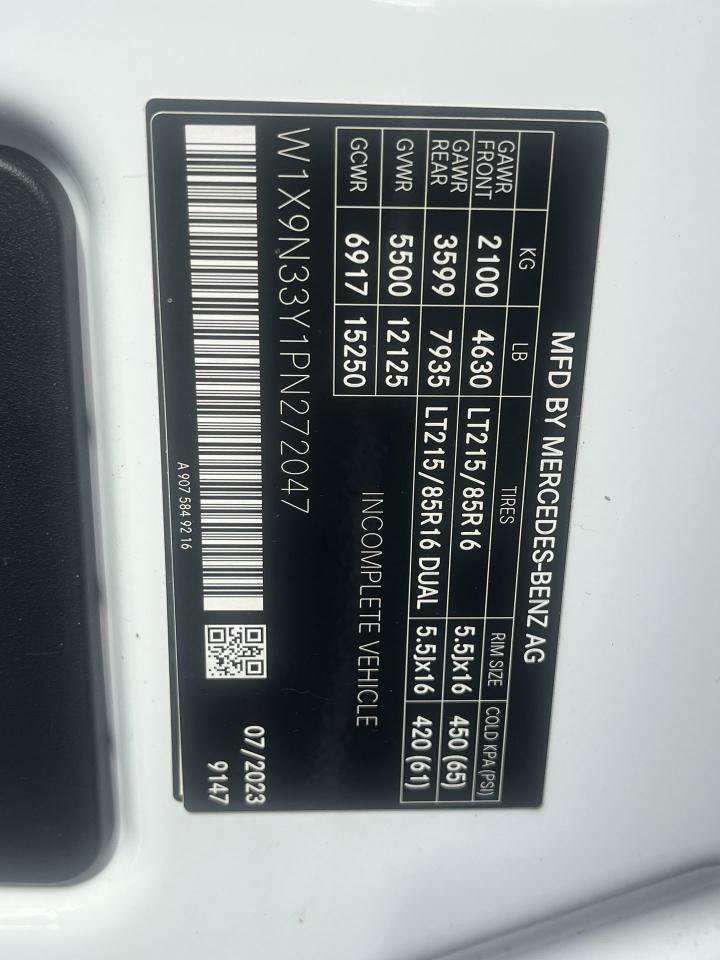 Used 2023 Mercedes-Benz Sprinter 4500 image 26