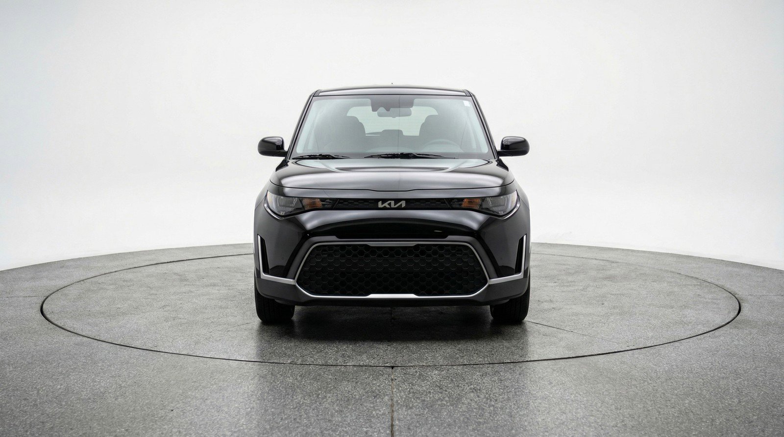 Used 2025 Kia Soul LX w/ LX Technology Package FWD image 2