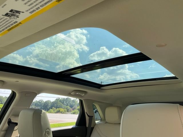 Used 2025 Cadillac XT5 Premium Luxury FWD image 9