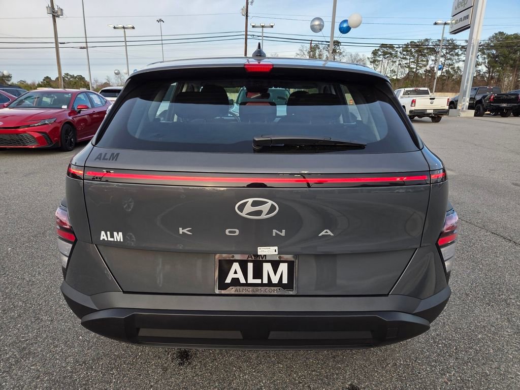 Used 2025 Hyundai Kona SE image 10