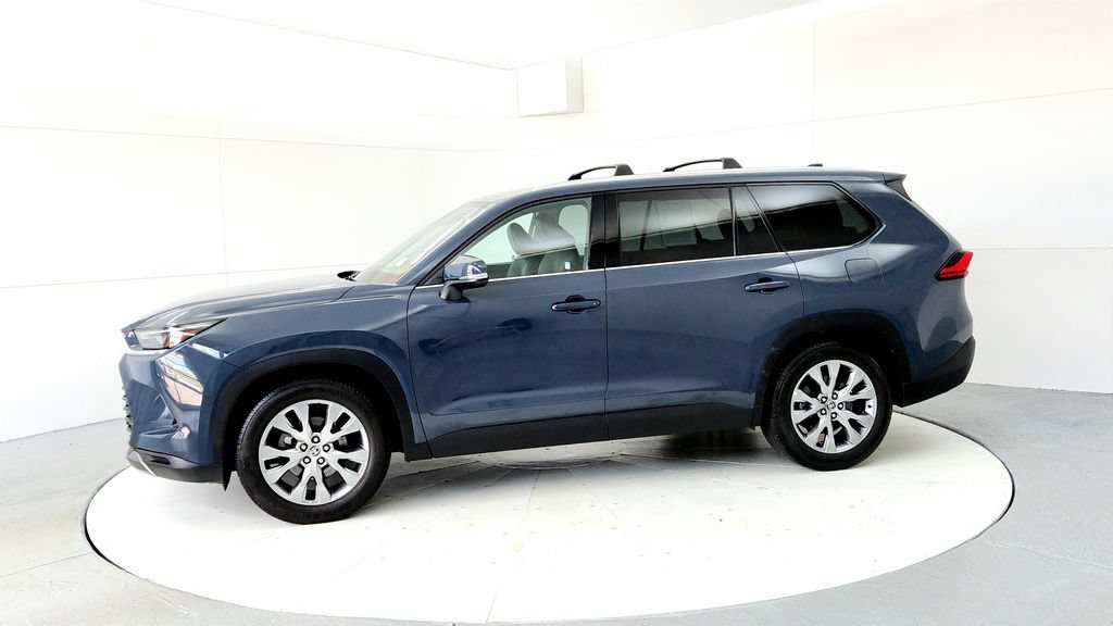 Certified 2024 Toyota Grand Highlander AWD image 3