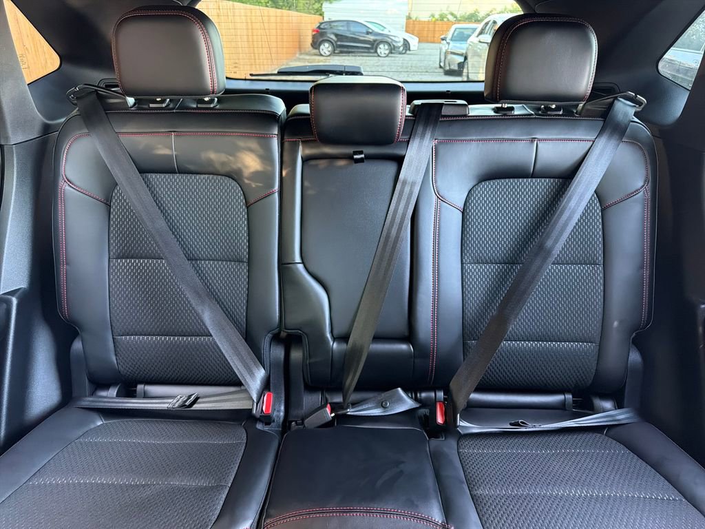 Used 2025 Ford Escape ST-Line w/ Equipment Group 301A image 34