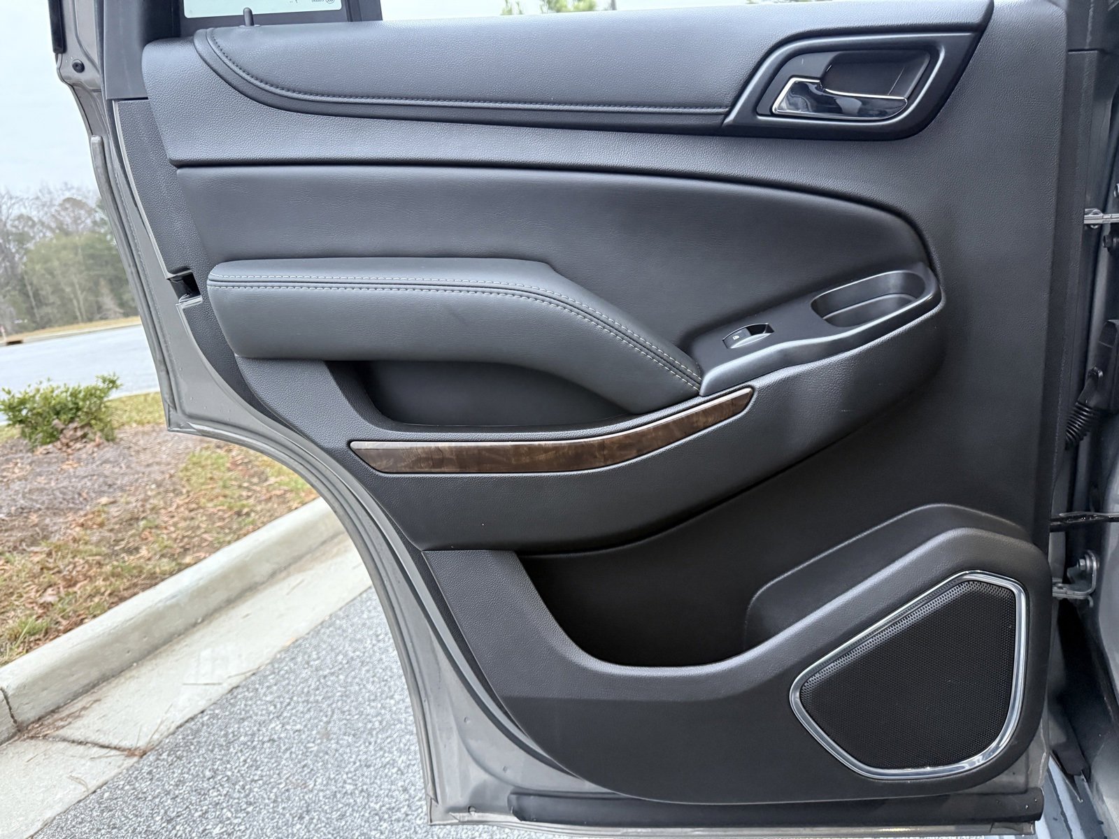 Used 2018 Chevrolet Tahoe LS w/ All-Season Package image 43