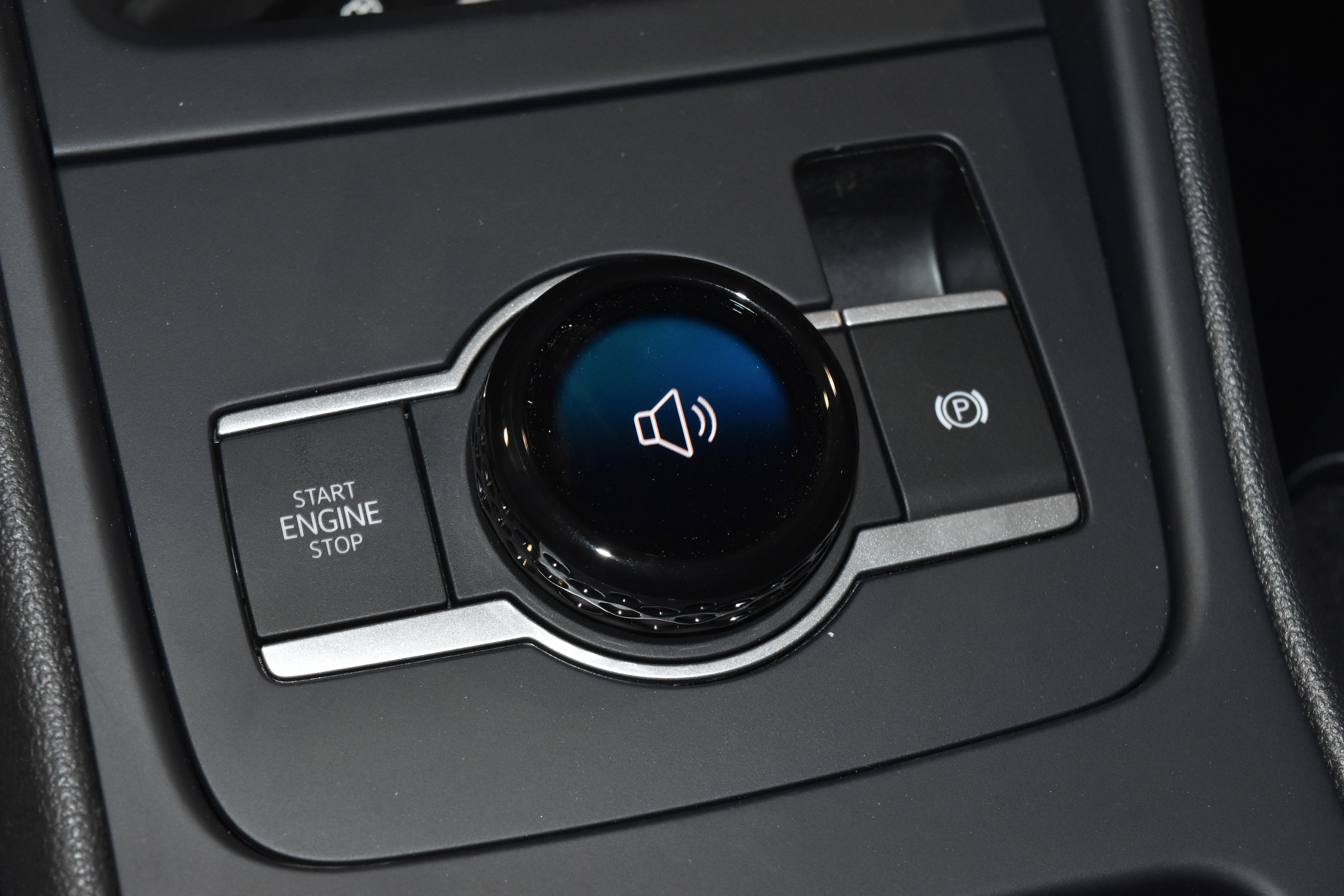 New 2026 Volkswagen Tiguan SE AWD/4WD image 11