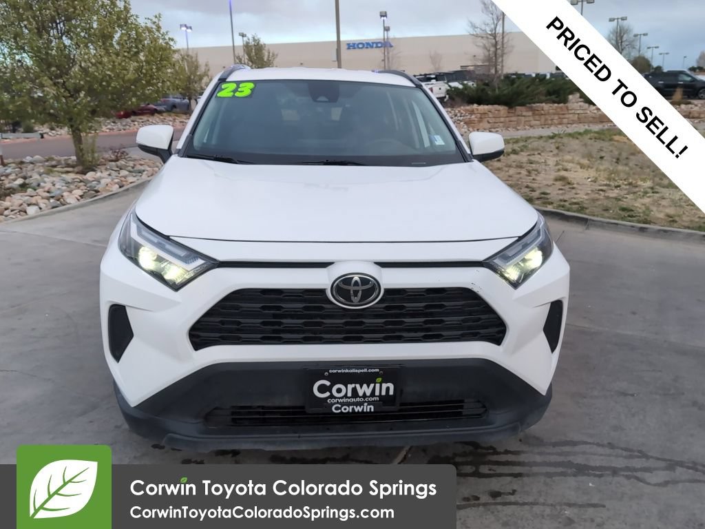 Used 2023 Toyota RAV4 XLE AWD/4WD image 2