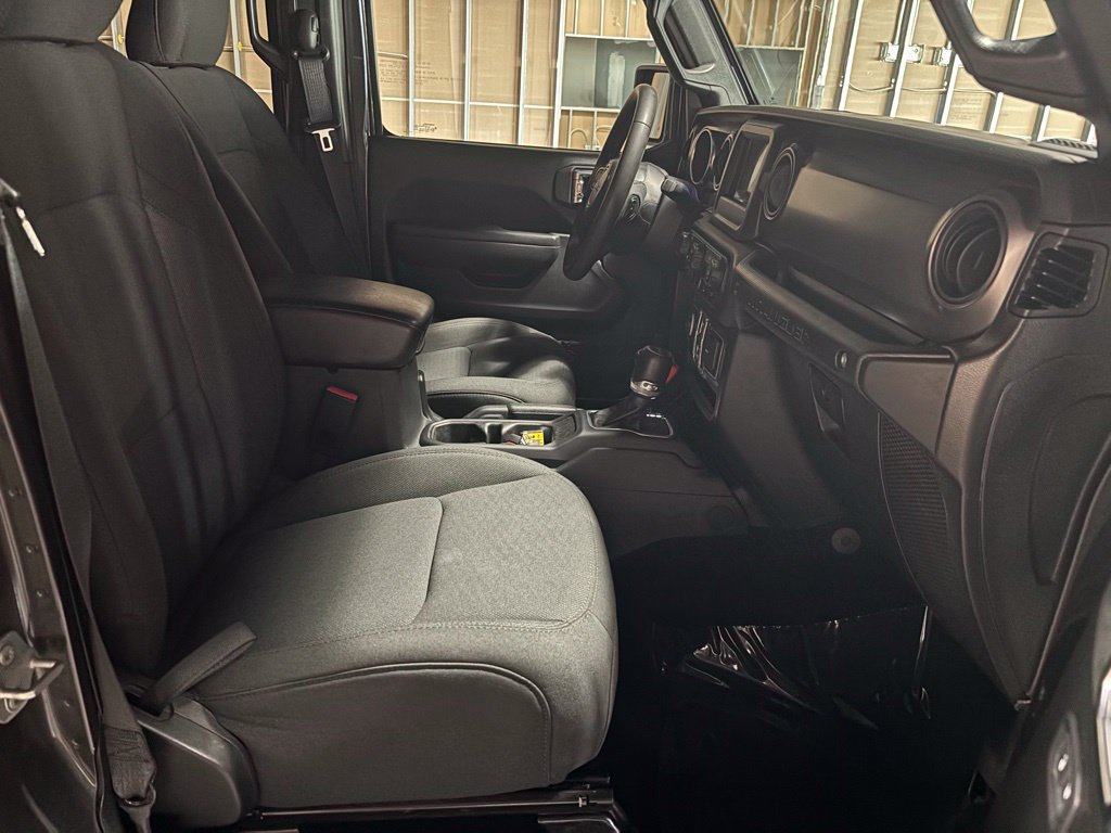 Used 2023 Jeep Wrangler Unlimited AWD/4WD image 19