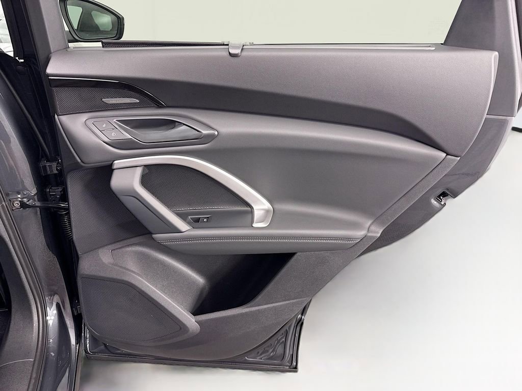 Used 2025 Audi Q5 Prestige image 27