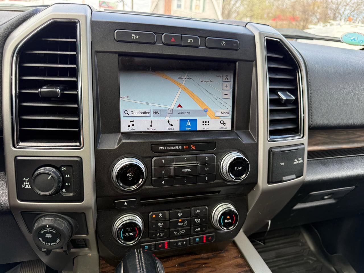 Used 2018 Ford F150 Lariat w/ Equipment Group 502A Luxury AWD/4WD image 50