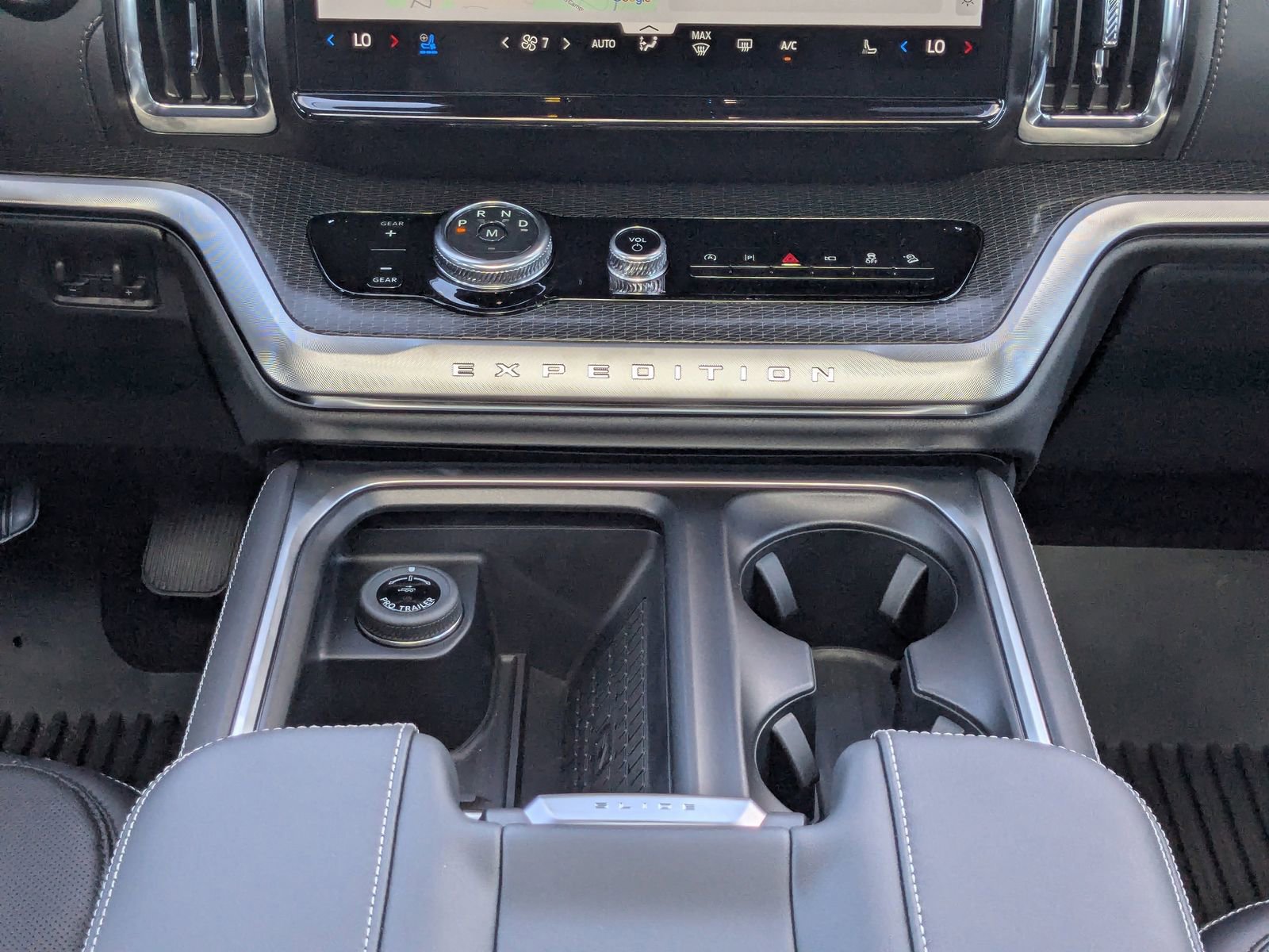 New 2025 Ford Expedition Max Platinum w/ Stealth Performance Package image 21