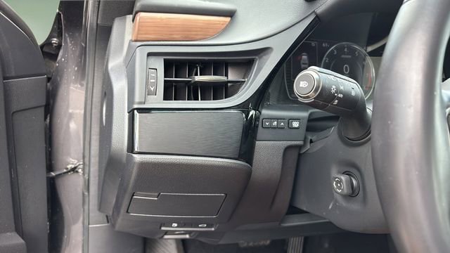 Used 2023 Lexus ES 350 w/ Premium Package image 22