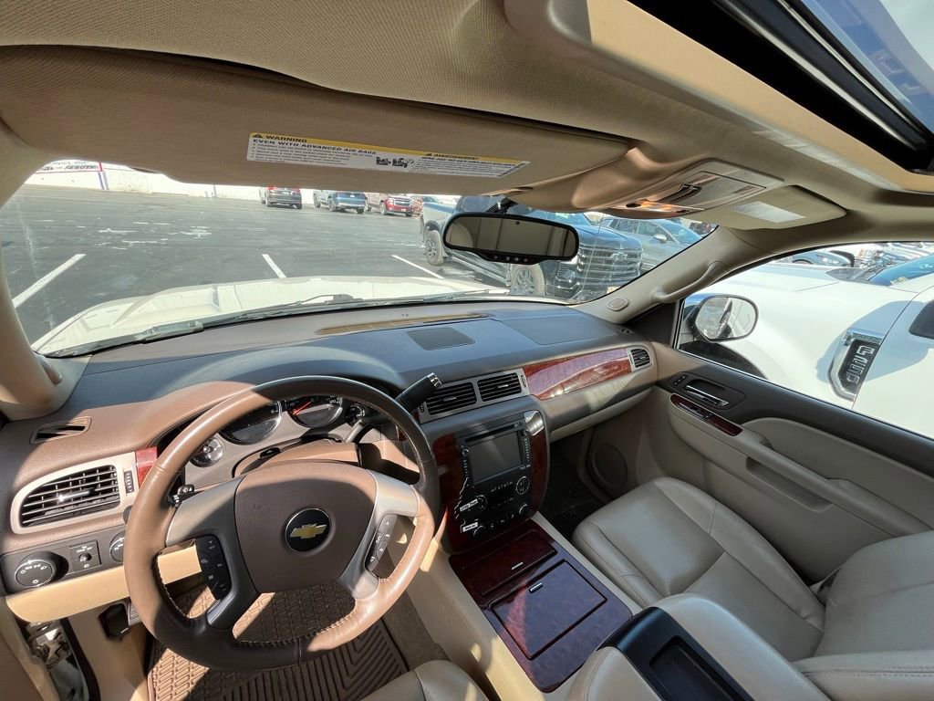 Used 2013 Chevrolet Avalanche LTZ image 10