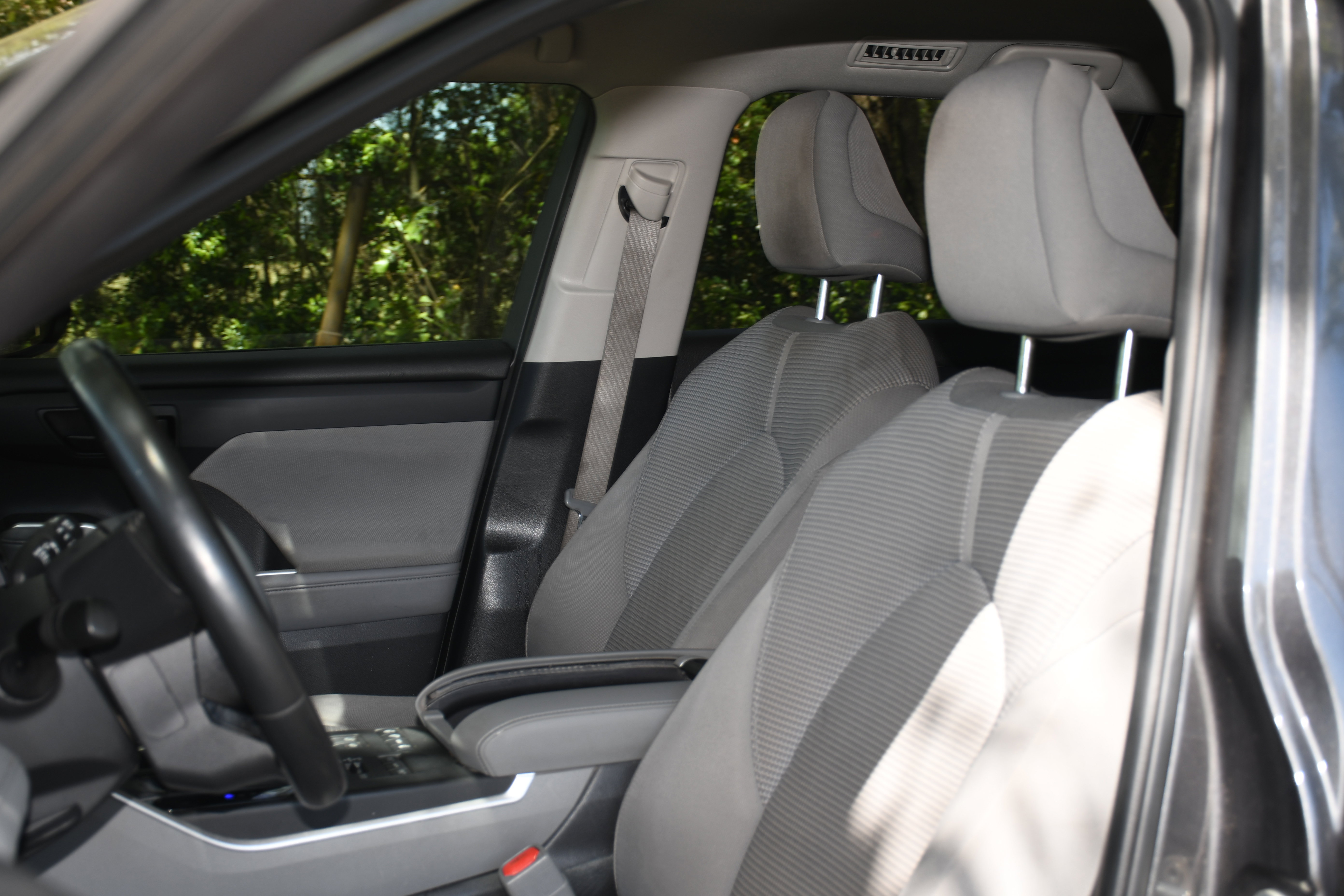 Used 2021 Toyota Highlander LE AWD/4WD image 11