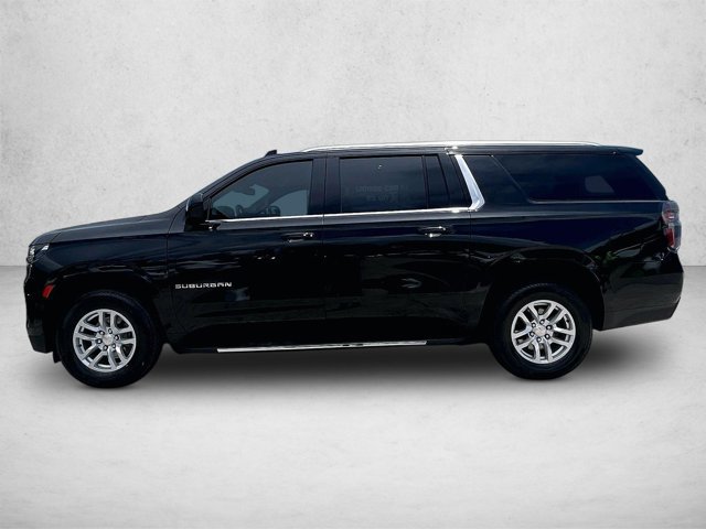 Used 2024 Chevrolet Suburban LT RWD image 5