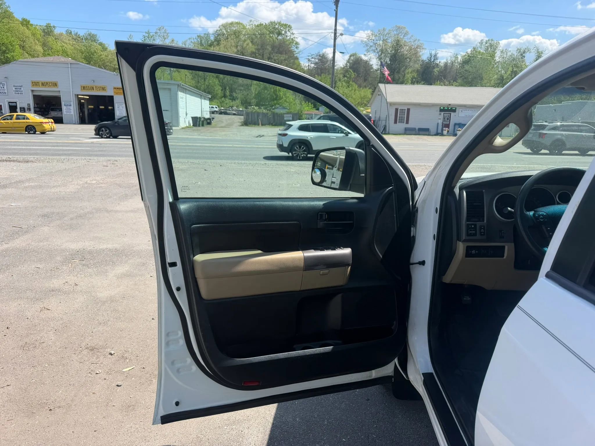 Used 2012 Toyota Tundra 4x4 CrewMax w/ Tow Pkg image 20