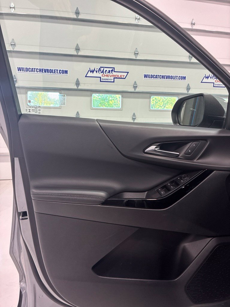 Used 2026 Chevrolet Equinox LT AWD/4WD image 15