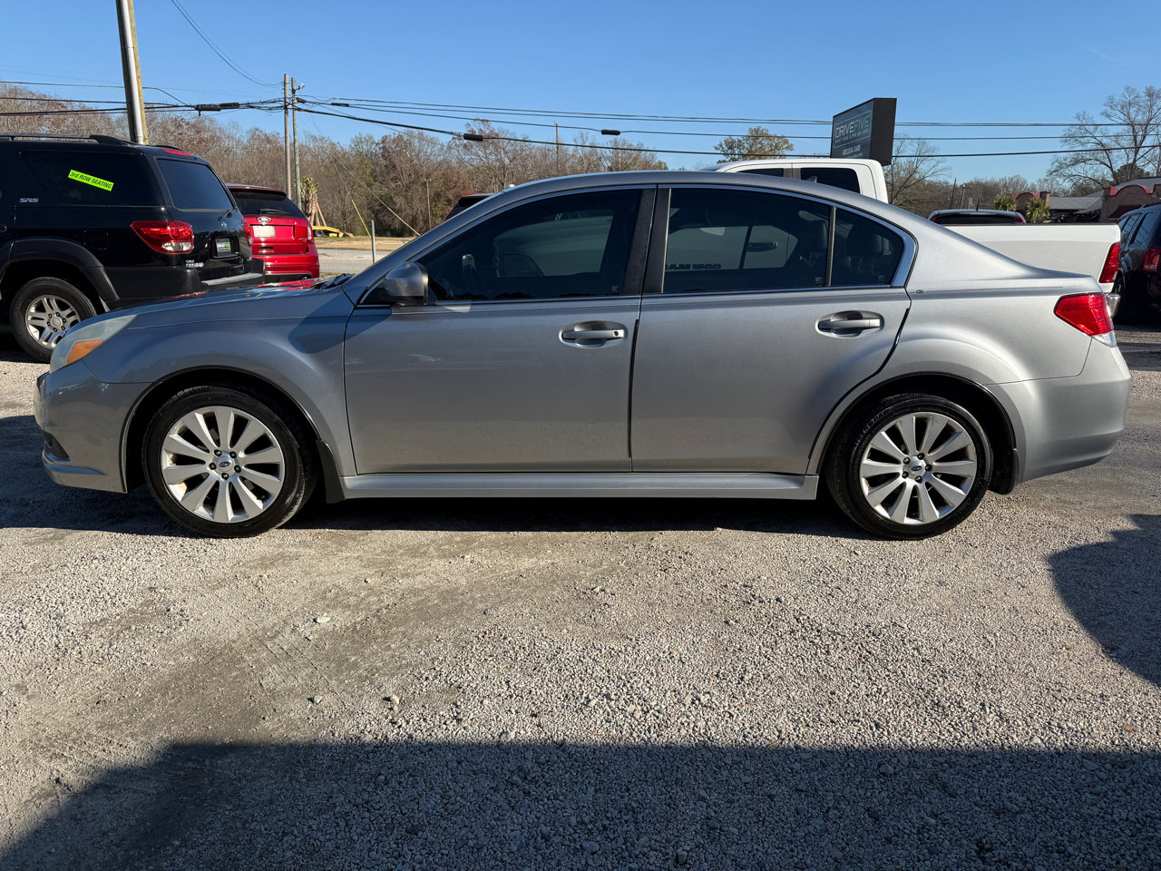 Used 2011 Subaru Legacy 2.5i Limited image 2