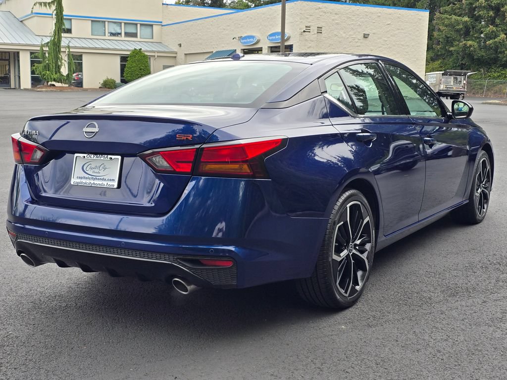 Used 2024 Nissan Altima 2.5 SR FWD image 25