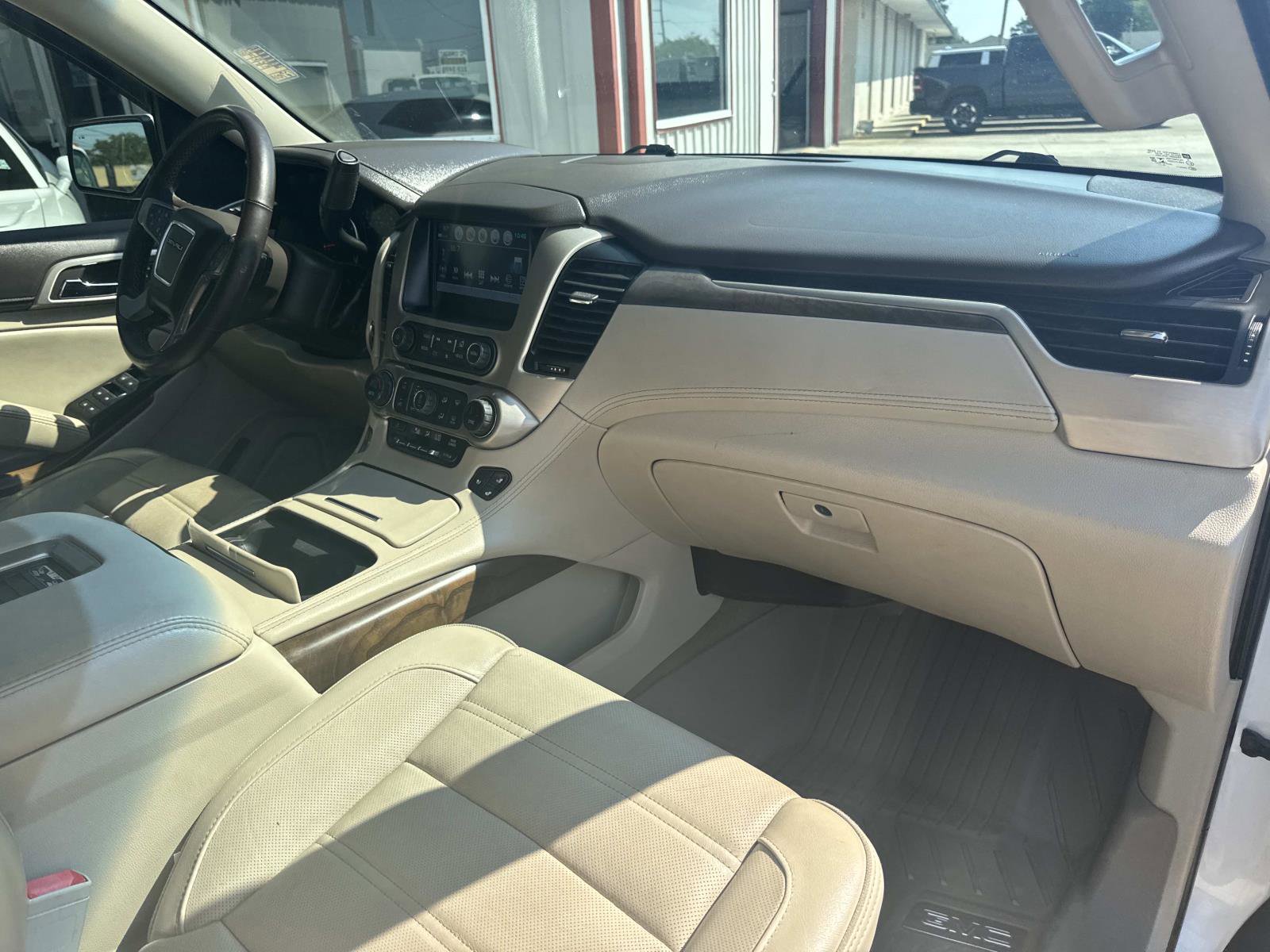 Used 2019 GMC Yukon Denali w/ Denali Ultimate Package image 12