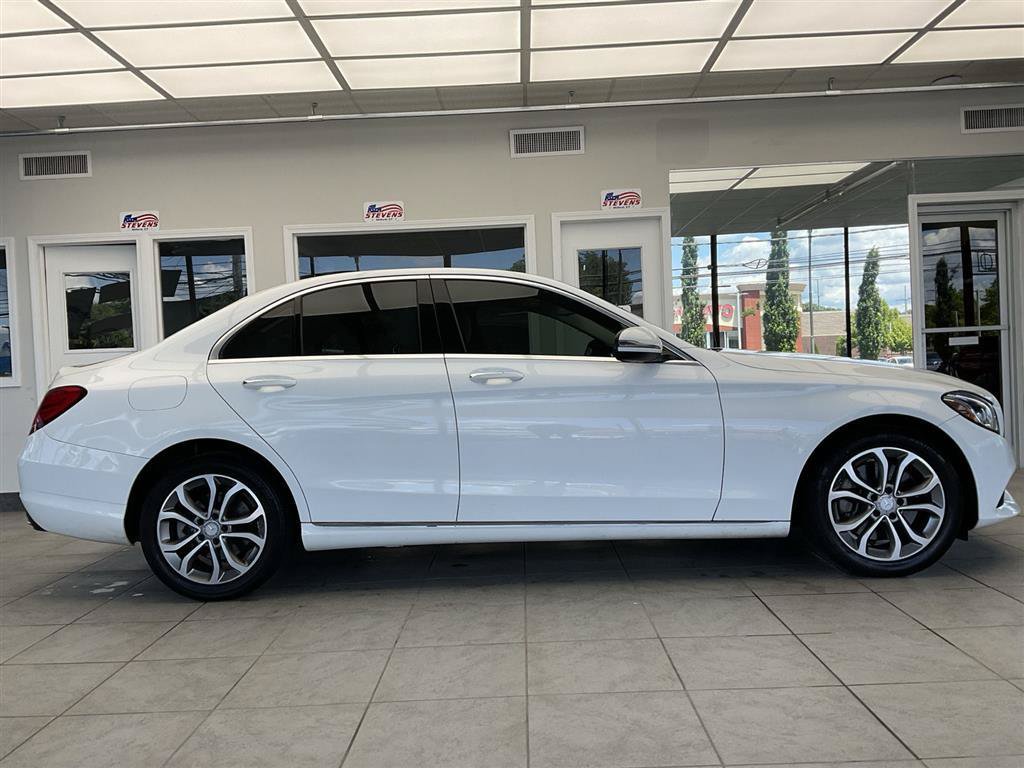 Used 2017 Mercedes-Benz C 300 4MATIC Sedan image 4