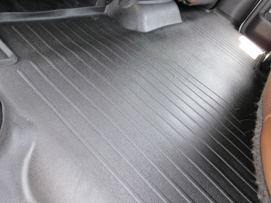 Used 2013 Ford F150 Platinum AWD/4WD image 32