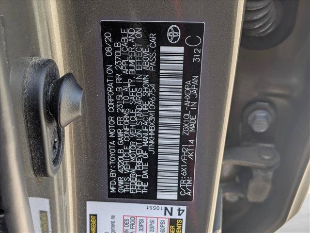 Used 2021 Toyota C-HR LE FWD image 24