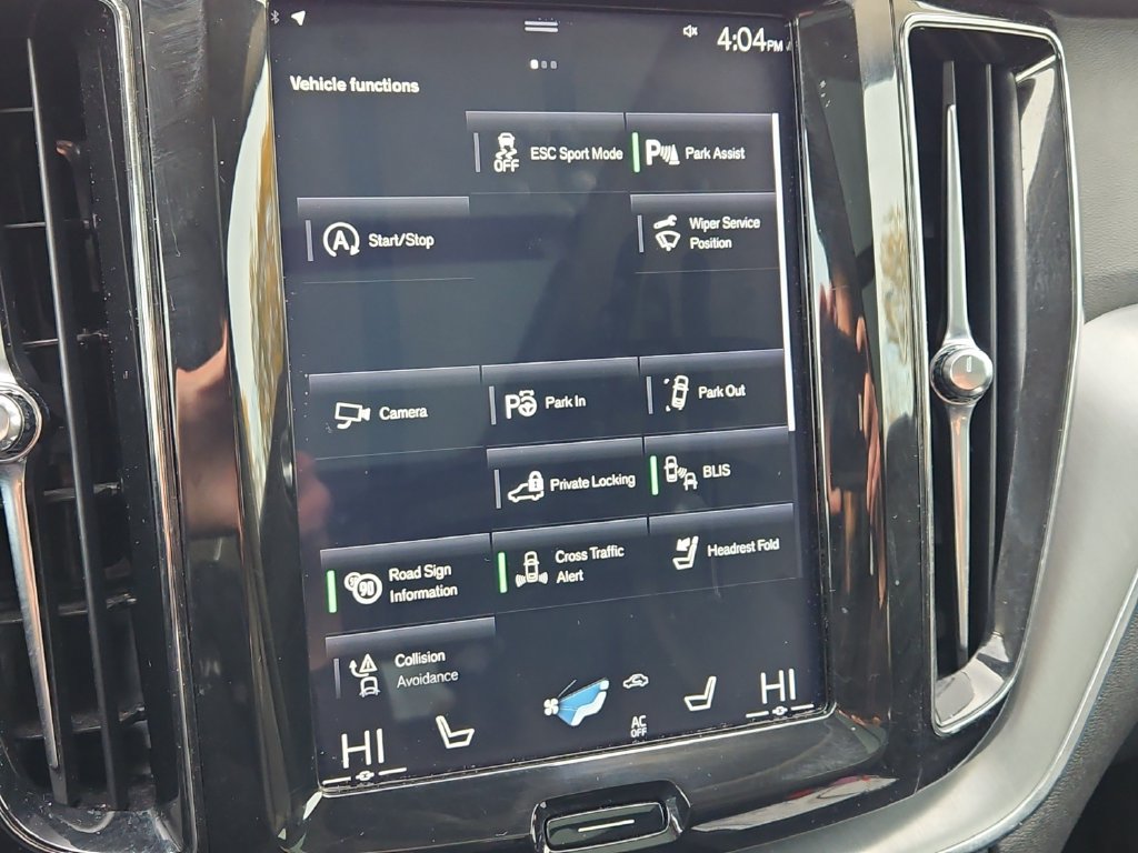 Used 2019 Volvo XC60 T5 Momentum w/ Premium Package AWD/4WD image 17