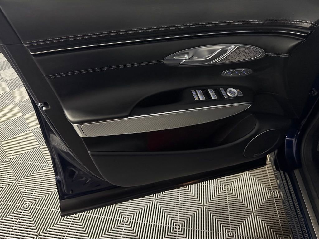 Used 2023 Genesis GV70 2.5T w/ Sport Prestige Package image 28