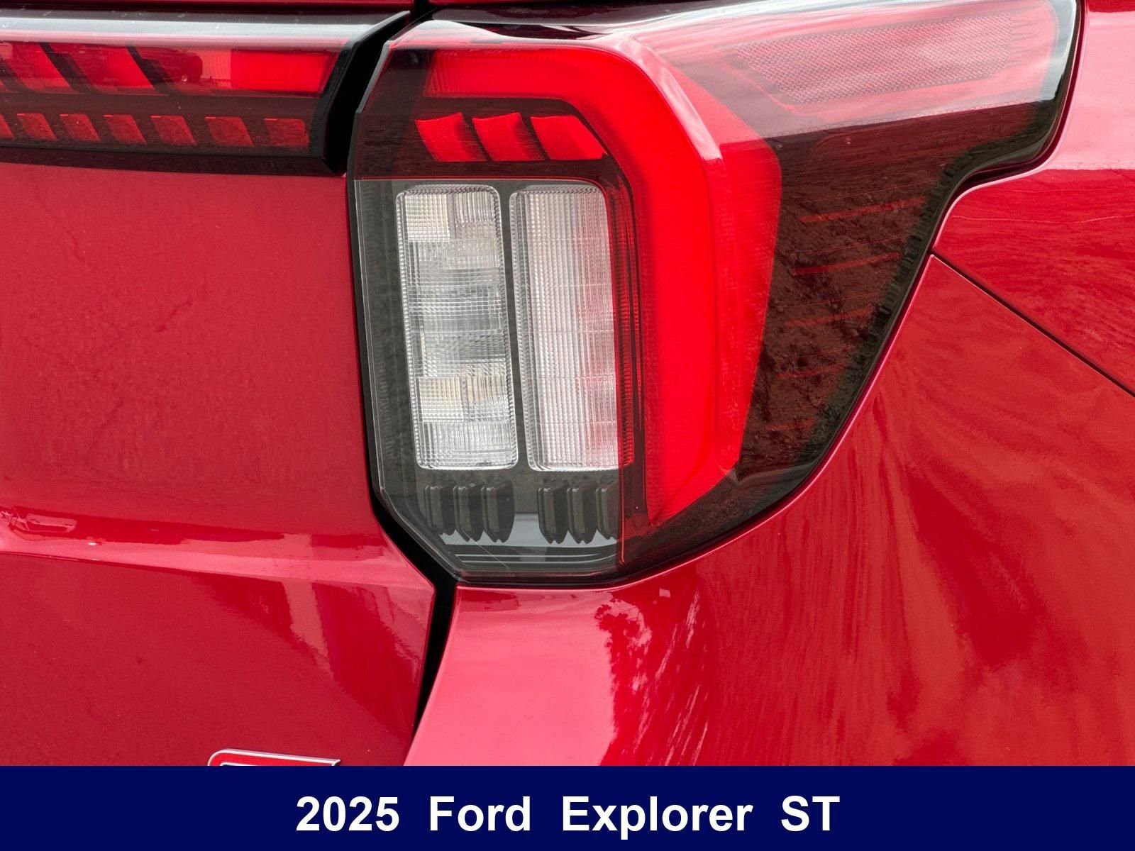 Used 2025 Ford Explorer ST w/ Sun And Sound Package AWD/4WD image 36