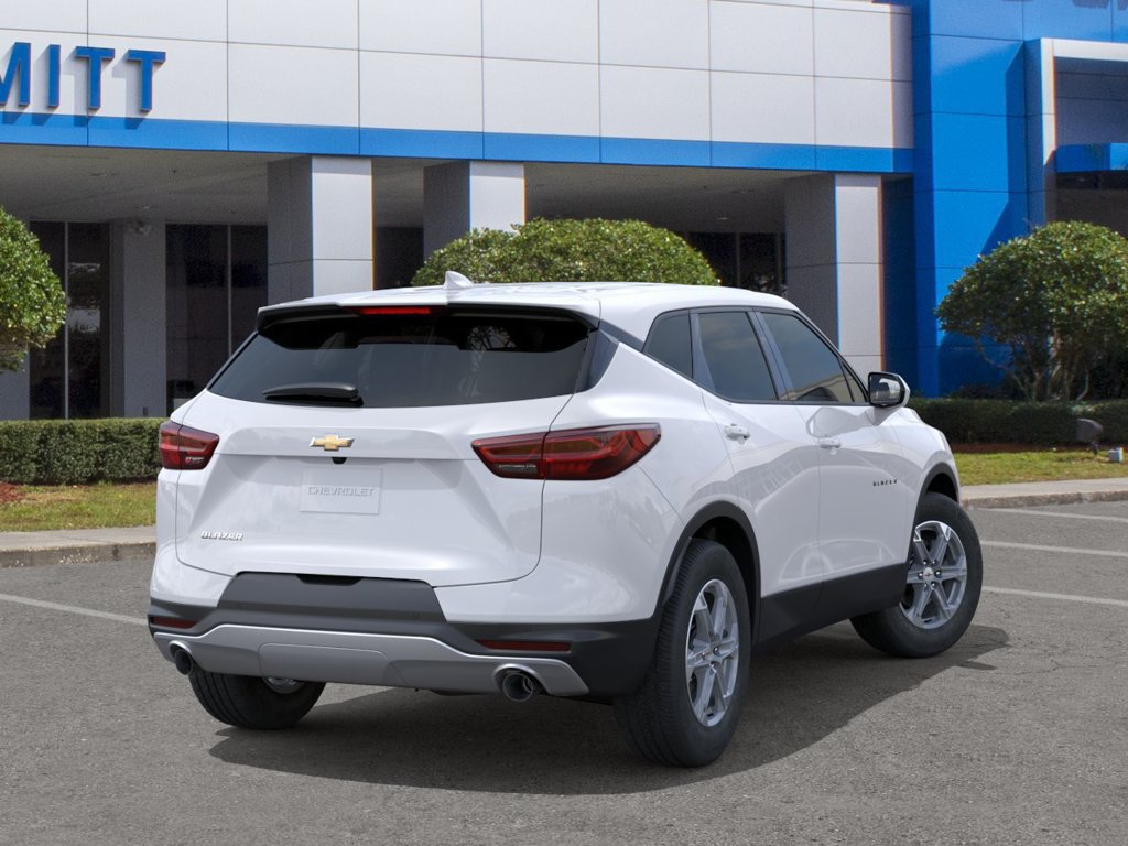 New 2026 Chevrolet Blazer LT w/ LPO, Floor Liner Package FWD image 4